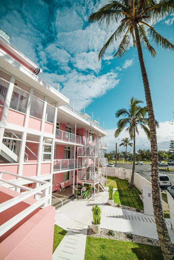 The Pink Hotel Coolangatta Gold Coast Exterior photo