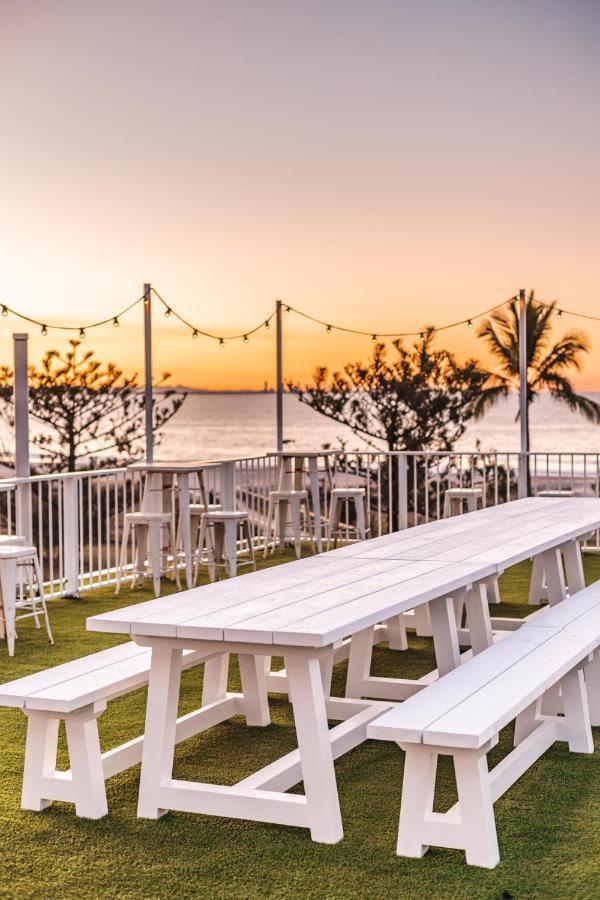 The Pink Hotel Coolangatta Gold Coast Exterior photo