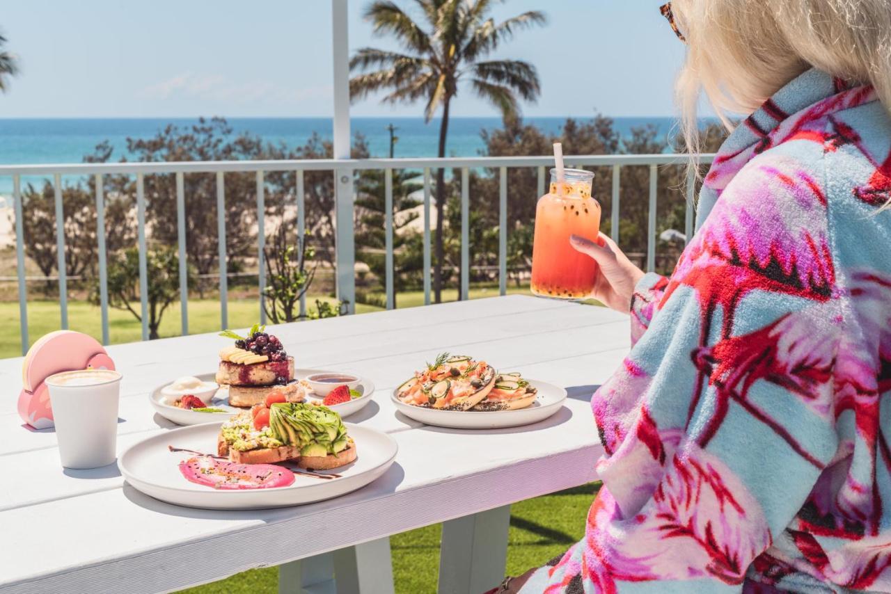 The Pink Hotel Coolangatta Gold Coast Exterior photo